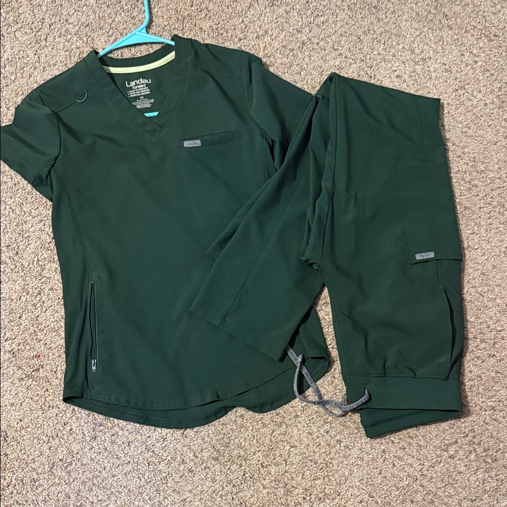 Landau Hunter Green Scrub Ensemble
